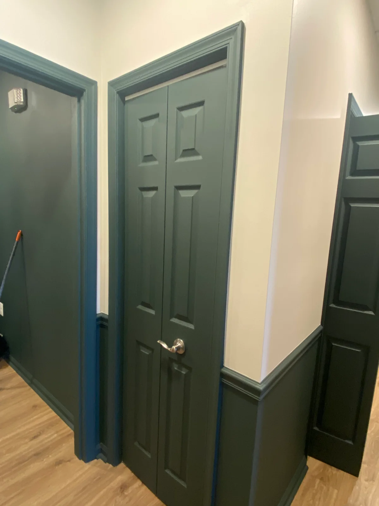 gallery 1.BjOqsuNh